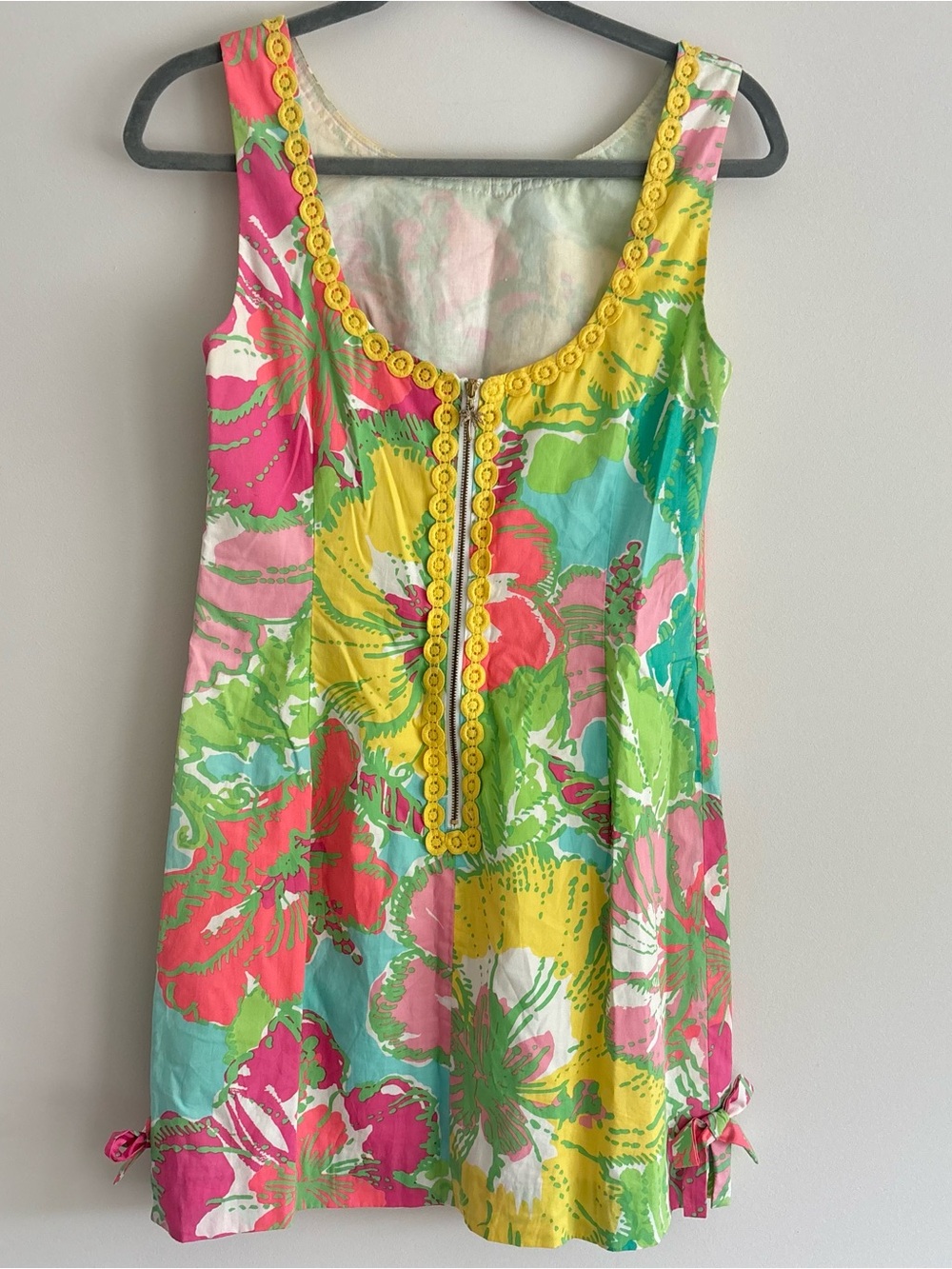 Lily Pulitzer delia shift dress in bright floral - Picture 4 of 7
